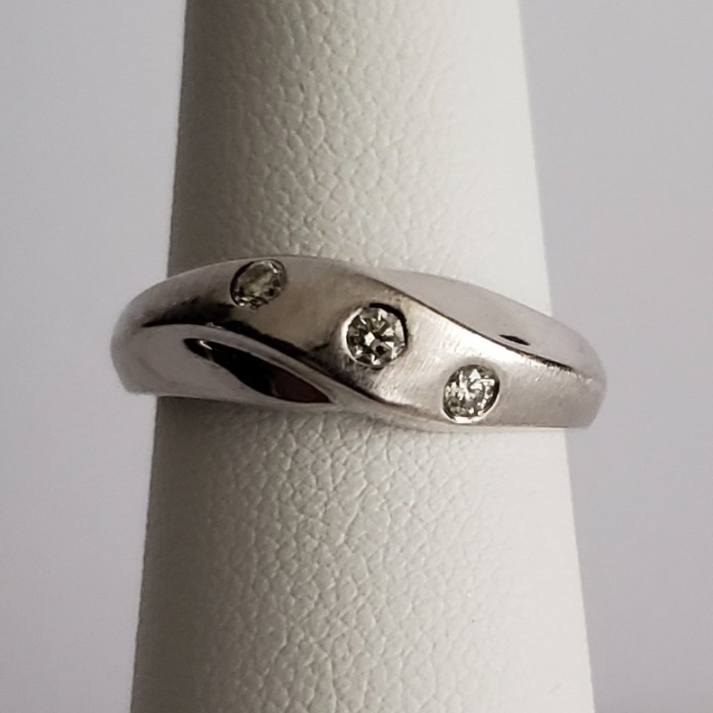 **SOLD**14k White Gold Ring Polished&Brushed w/3 Diamonds